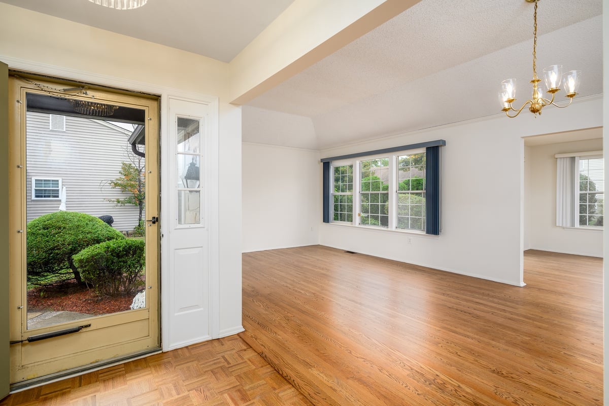 13 Benjamin Franklin Drive