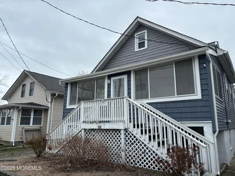 MLS: 22504837