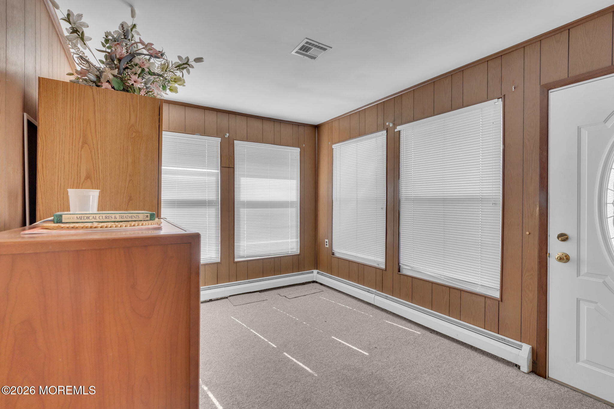 2 Leeward Street