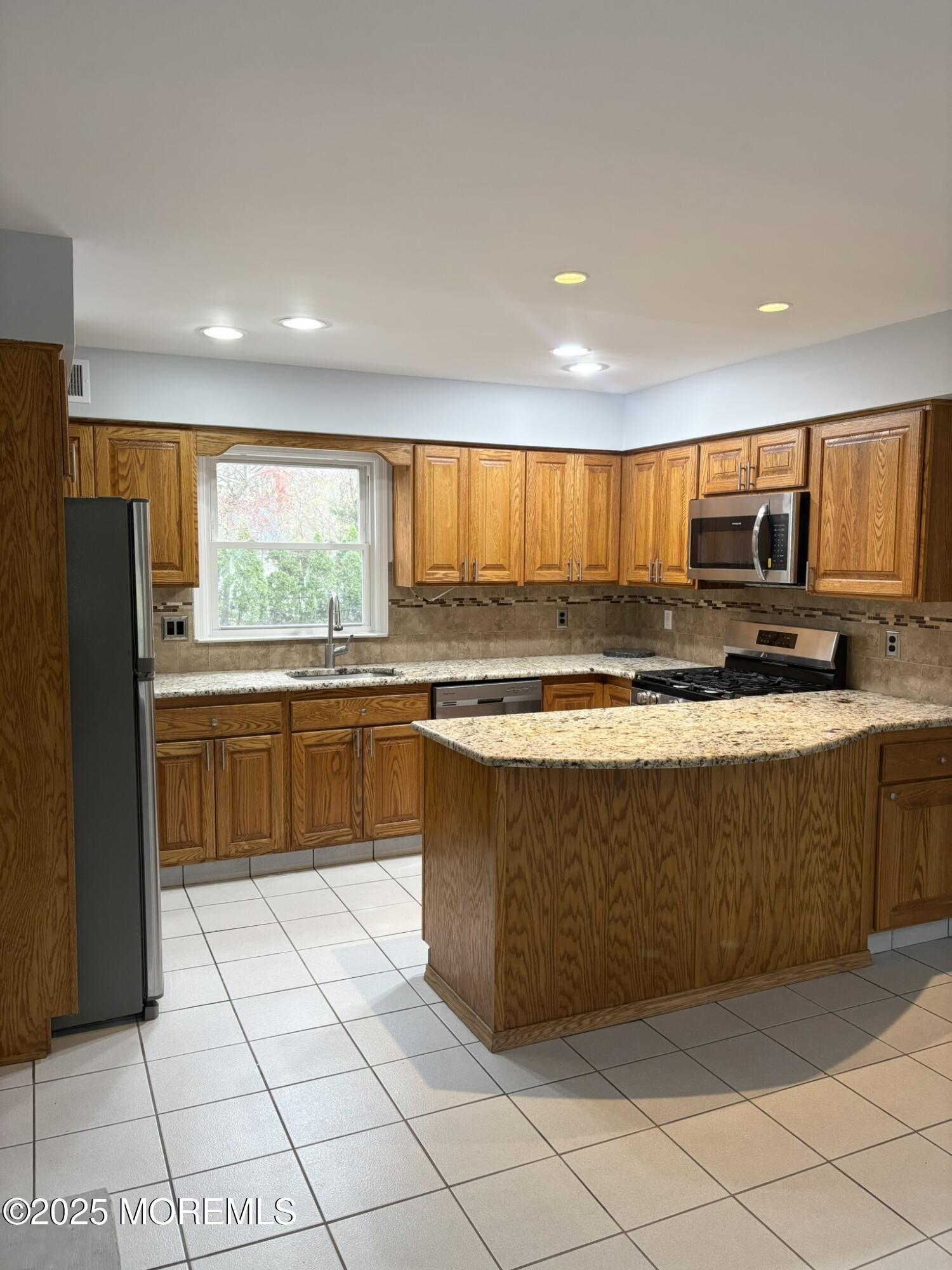 213 Ashlar Way, Toms River, New Jersey image 13