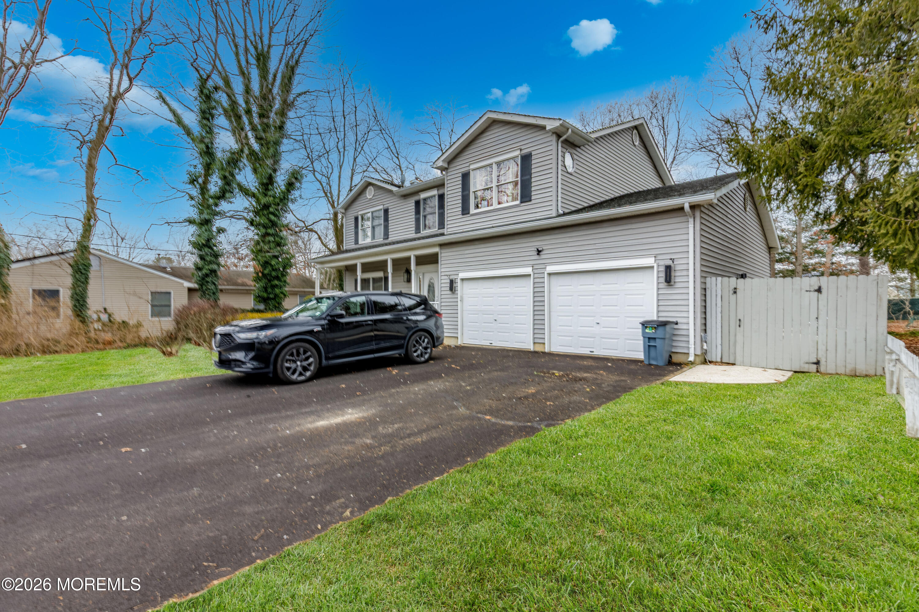 2433 Huckleberry Road