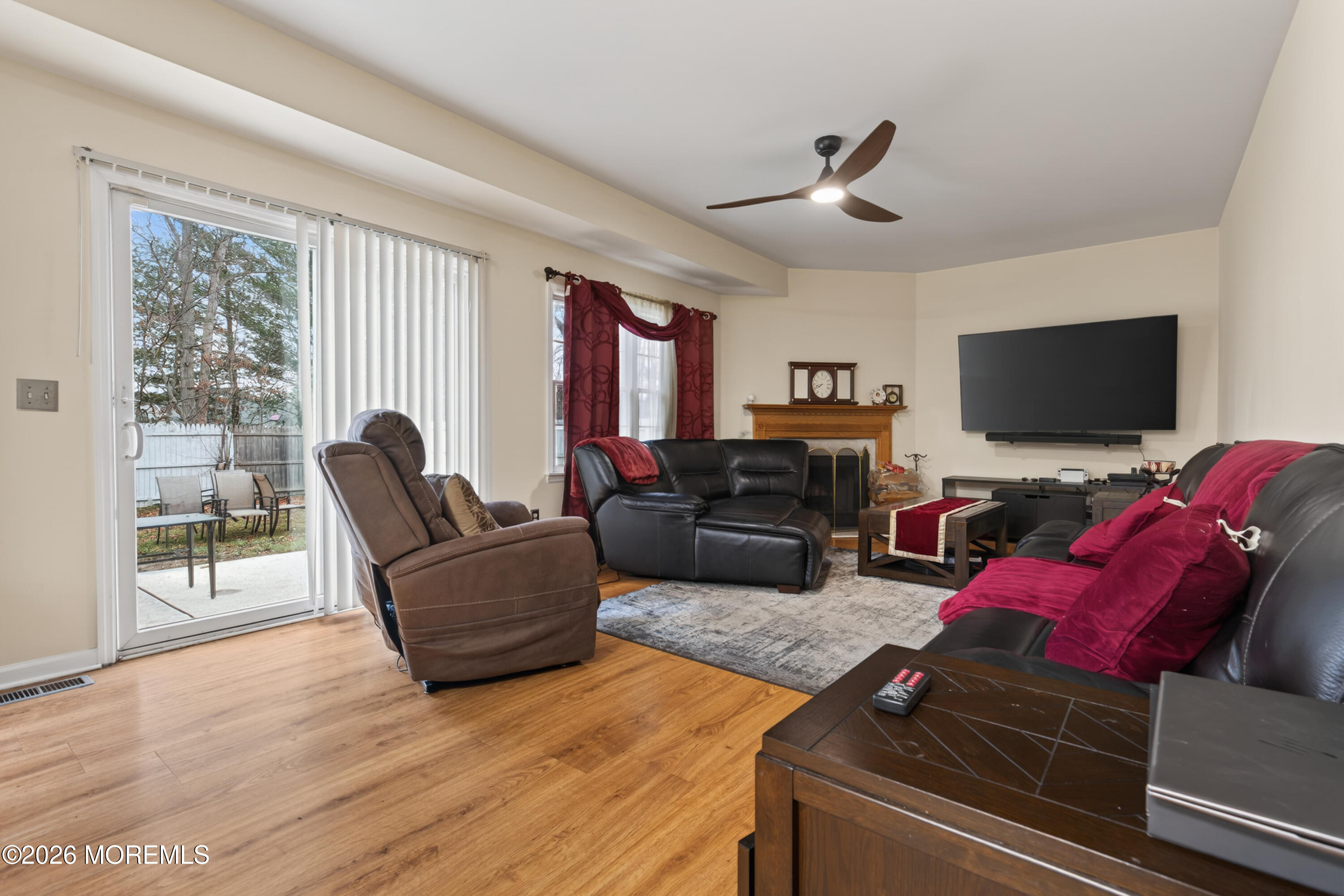 2433 Huckleberry Road