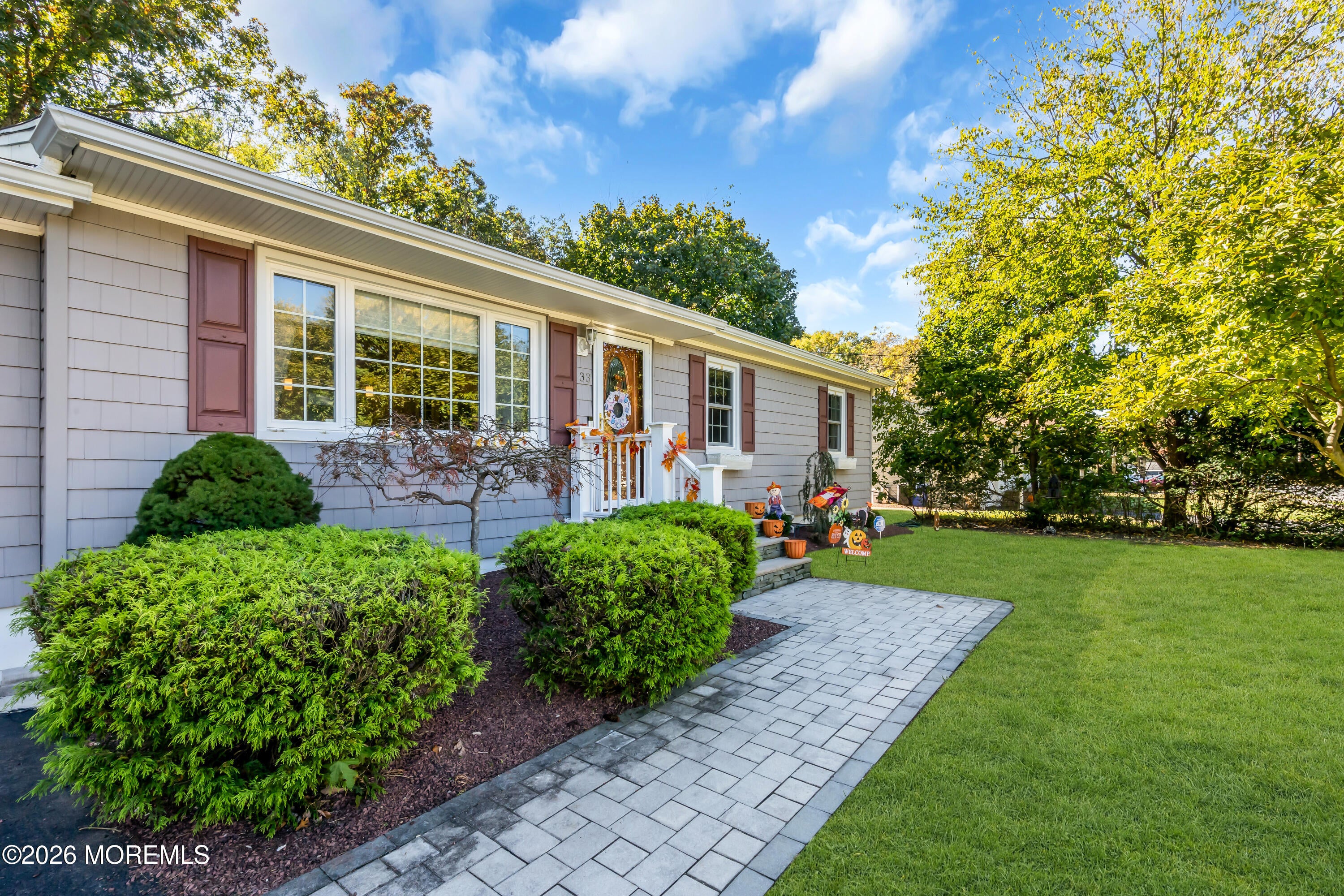 33 Brookside Drive