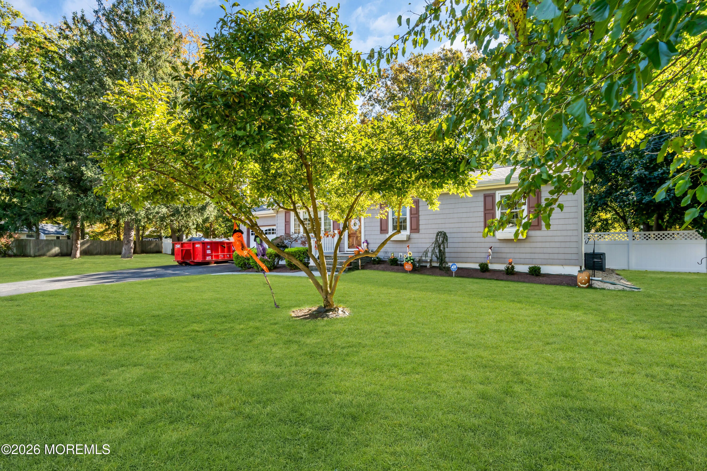 33 Brookside Drive