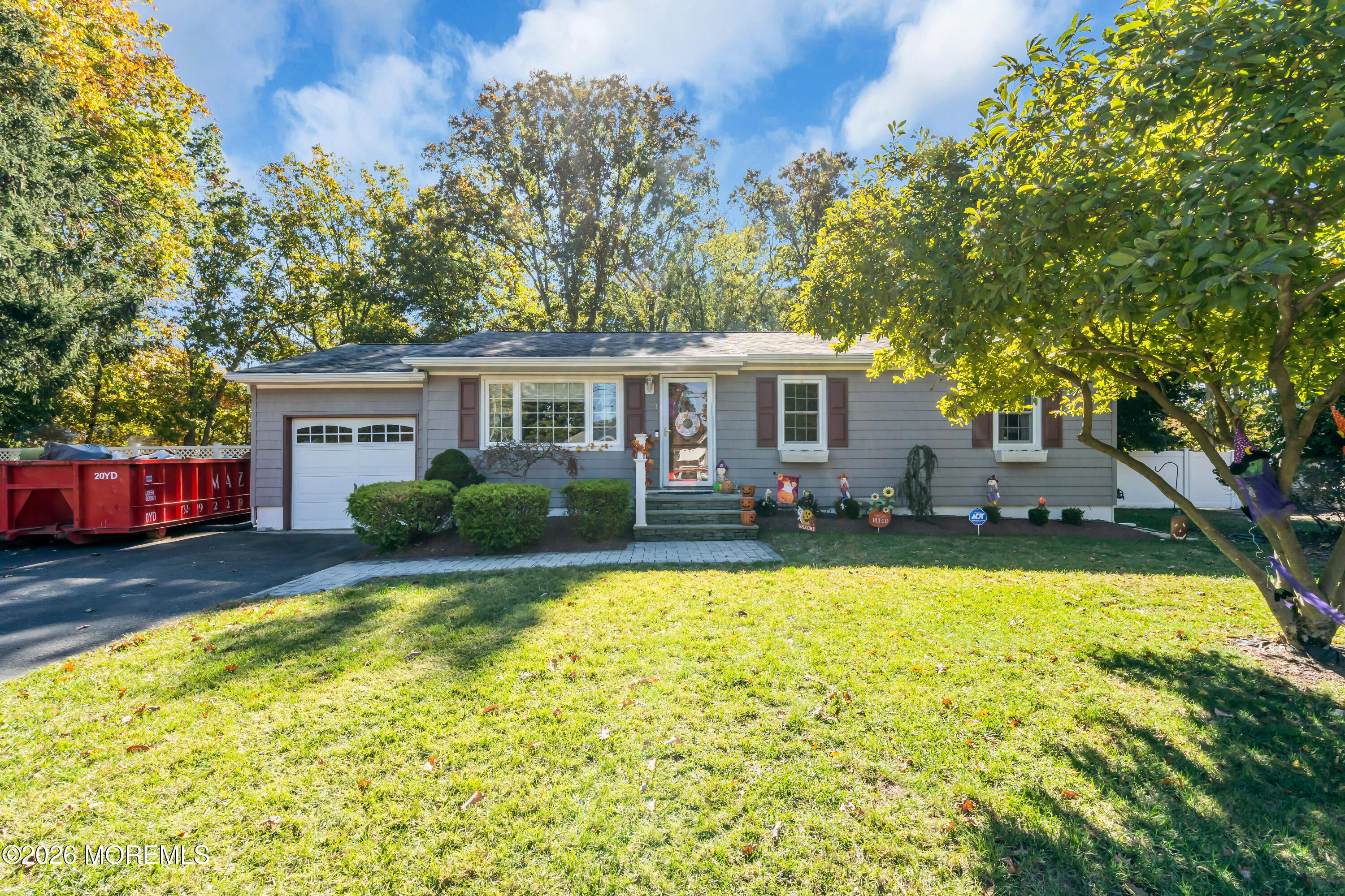 33 Brookside Drive