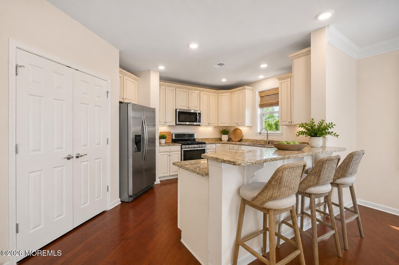 2201 River Road 4207