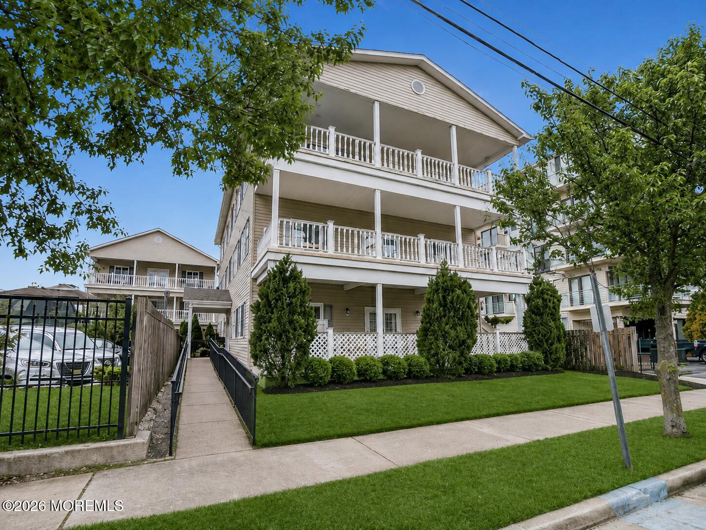 508 Monroe Avenue 2R