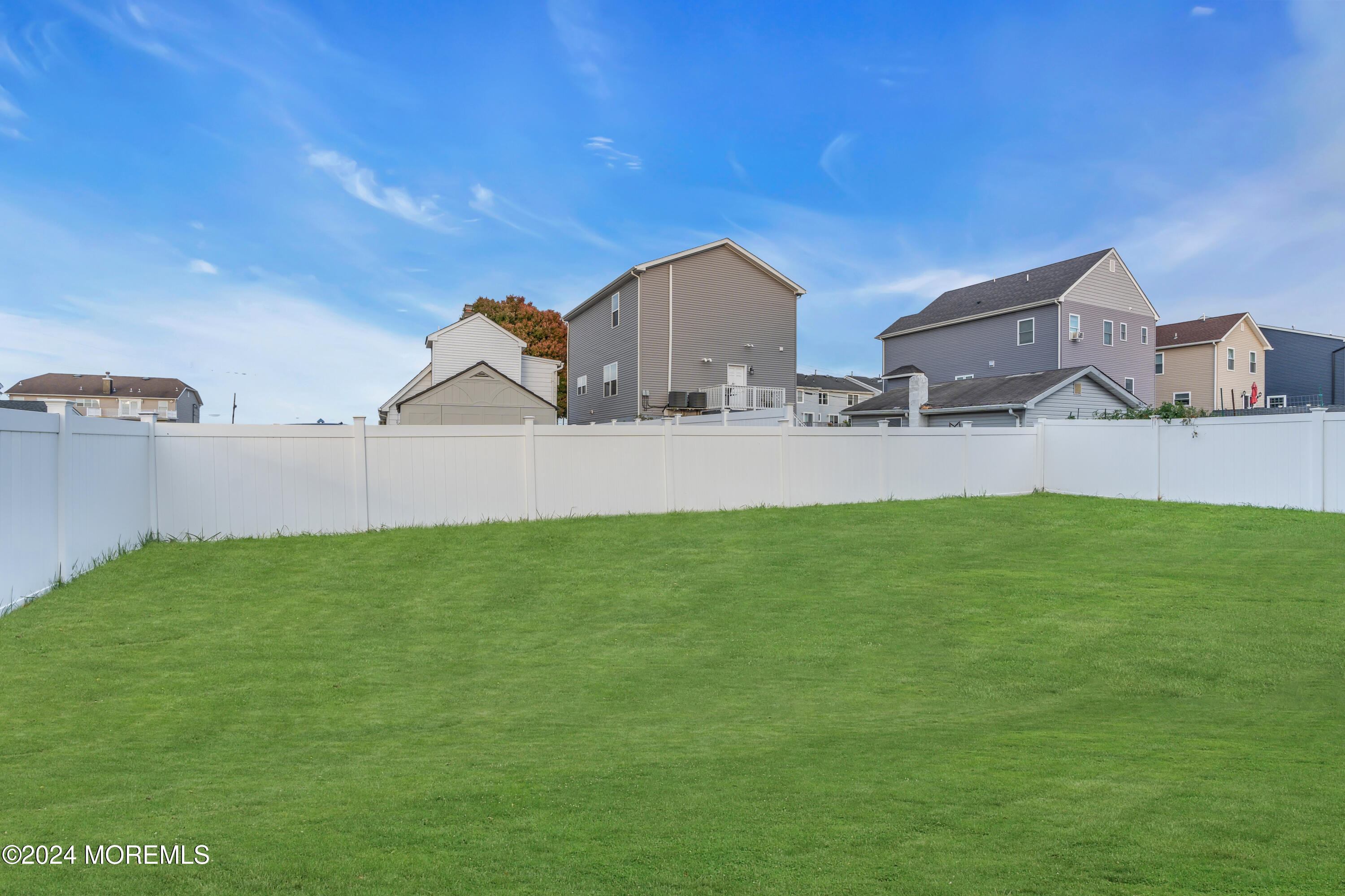 204 Beach Street, Union Beach, New Jersey image 40