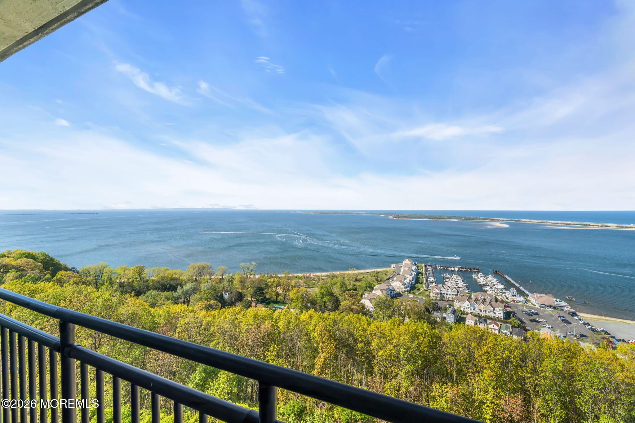 1 Scenic Drive 1105