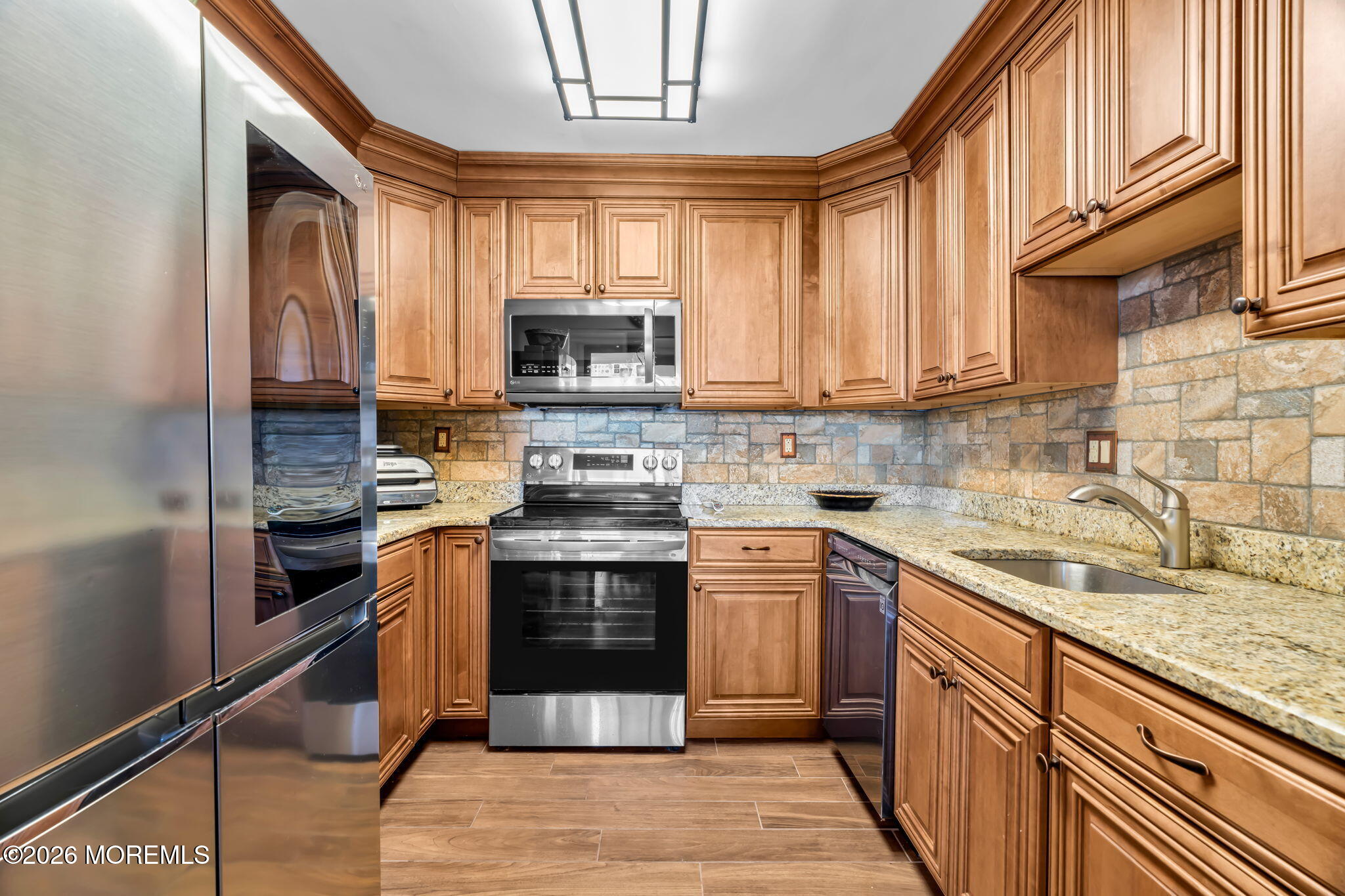 1 Scenic Drive 1105