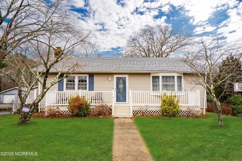 Homes For Sale - 546 Princess Court<br/> Toms River, NJ 08753