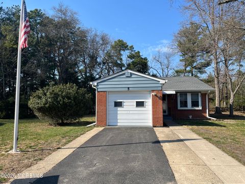 5 Revere Court Whiting NJ 08759