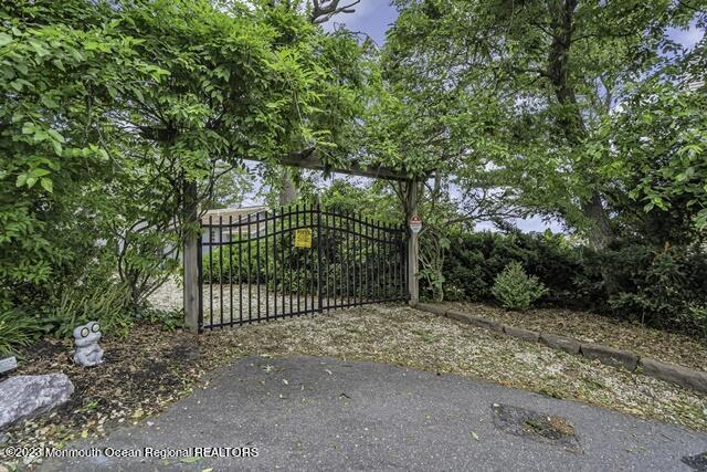 94 Beach Court, Brick, New Jersey image 4
