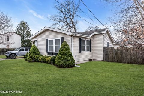 Homes For Sale - 203 Arkansas Avenue<br/> Toms River, NJ 08753