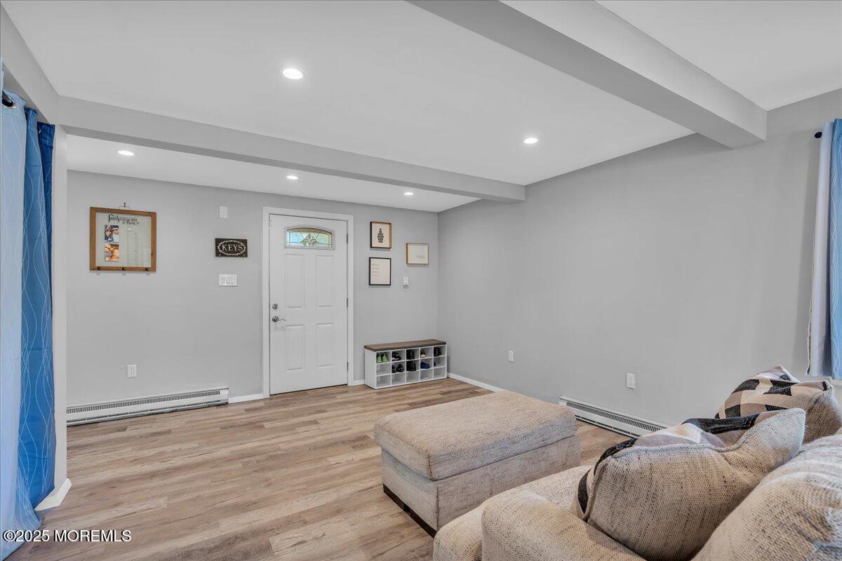 6 Reno Court