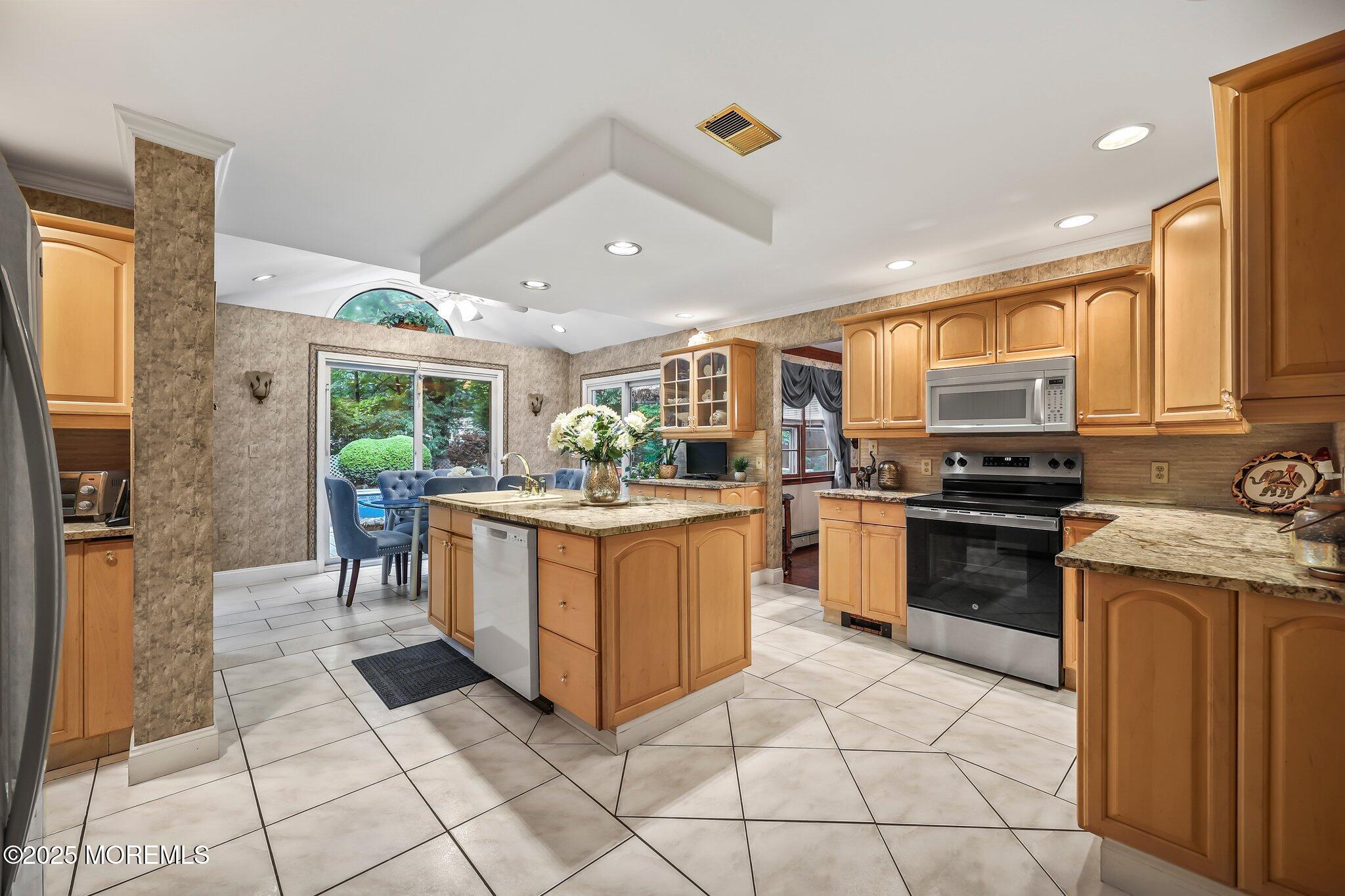 221 Lloyd Road, Aberdeen, New Jersey image 14