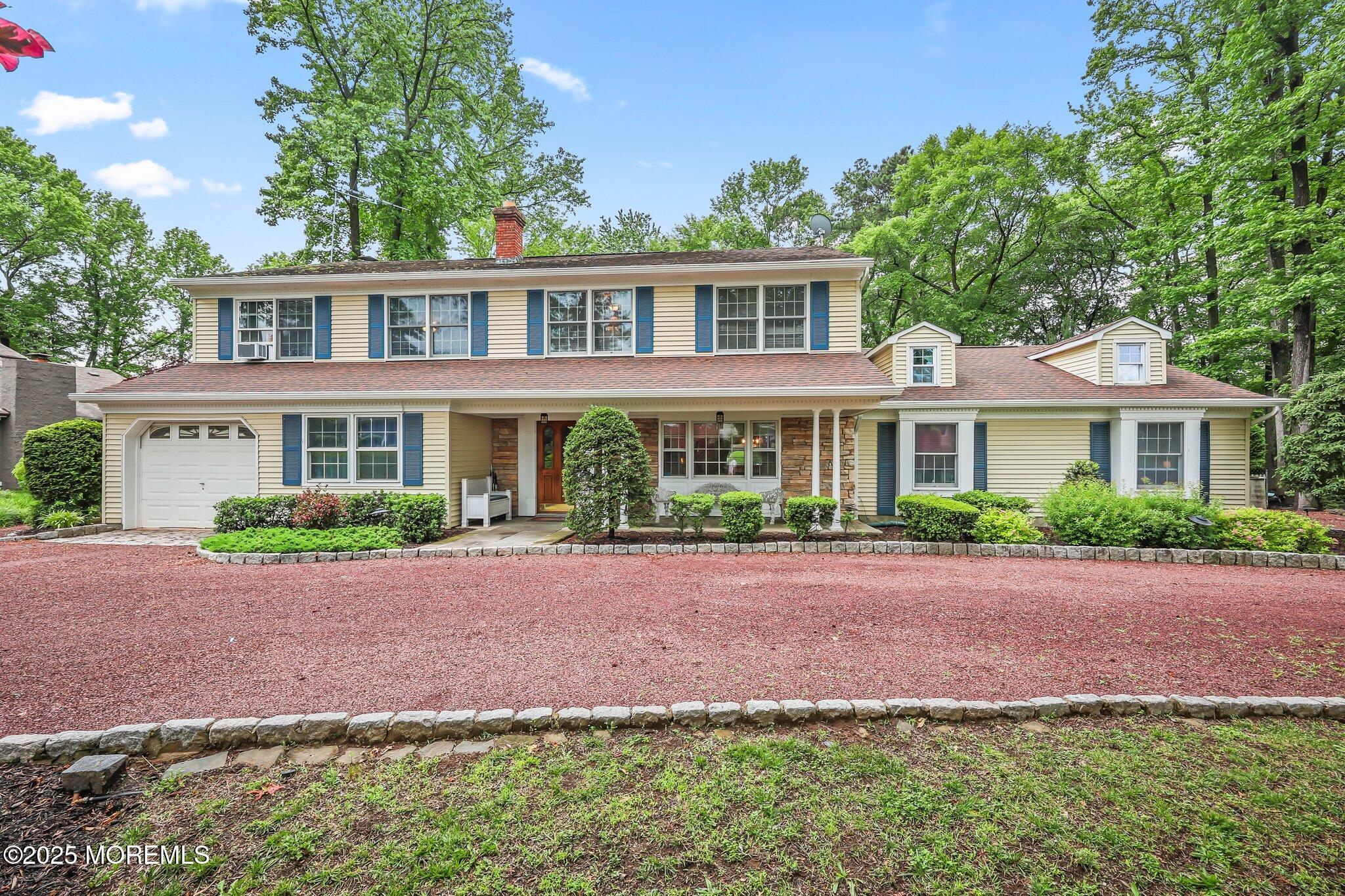 221 Lloyd Road