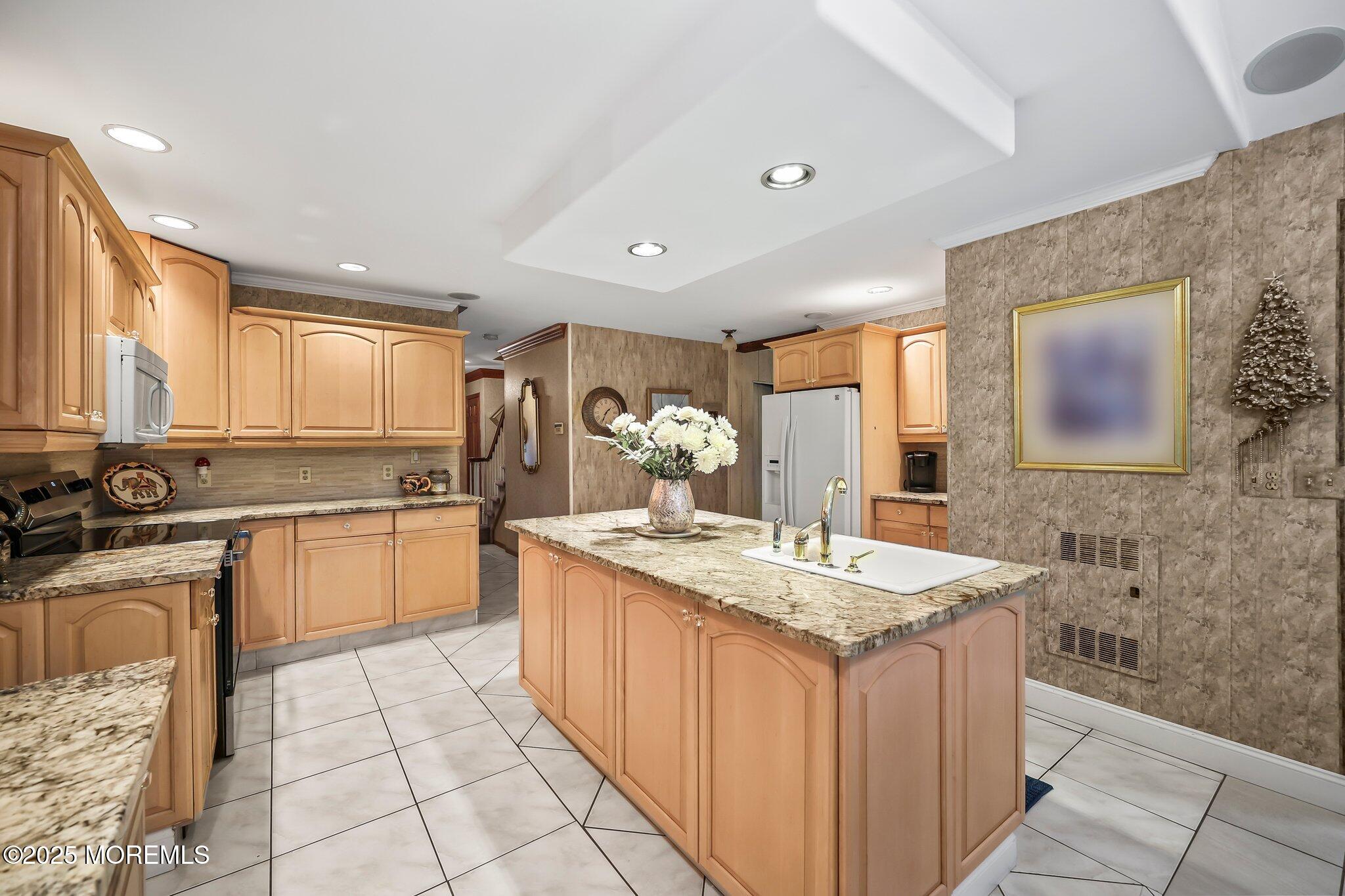 221 Lloyd Road, Aberdeen, New Jersey image 18