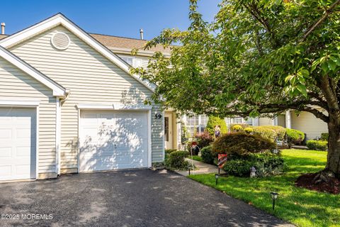Condo For Sale - 59 Perri Rd<br/> Freehold, NJ 07728