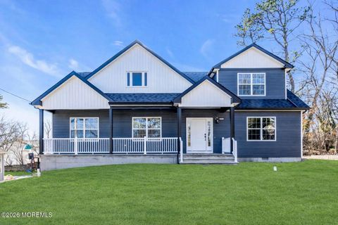 Photo of 2016 Seventh Avenue, Toms River, NJ 08757 (MLS # 22601670)