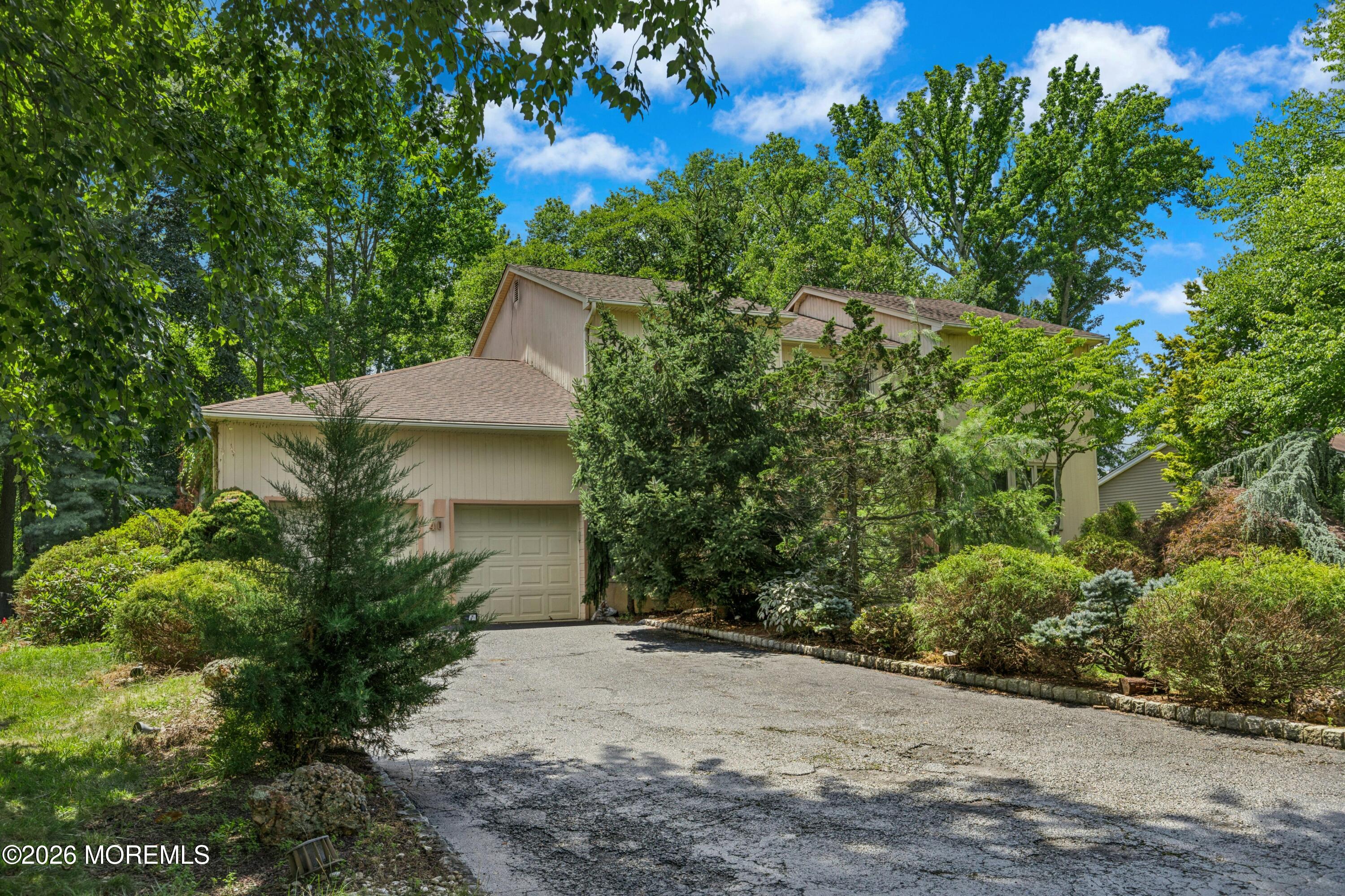 40 Vista Drive