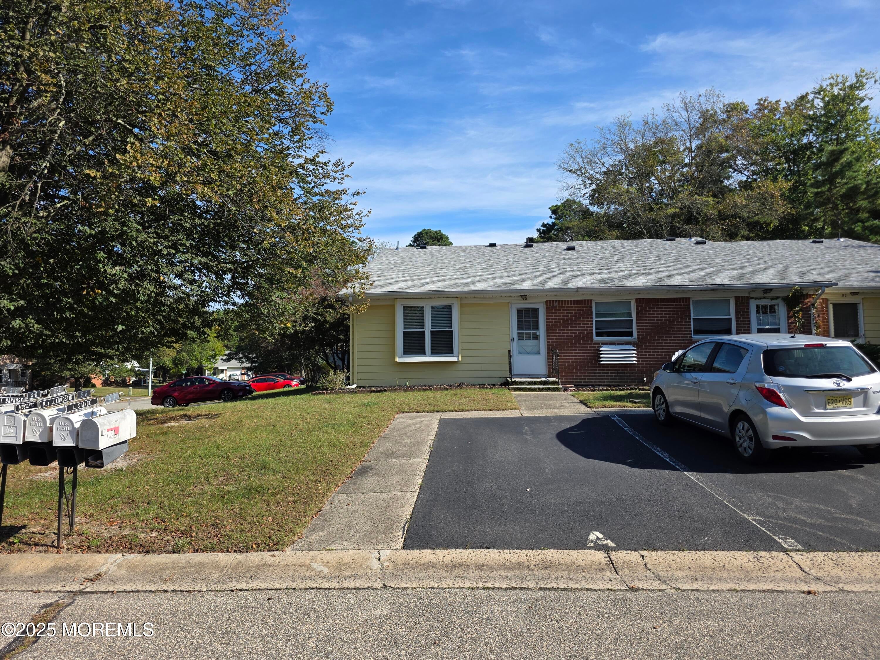 5 Alden Court A