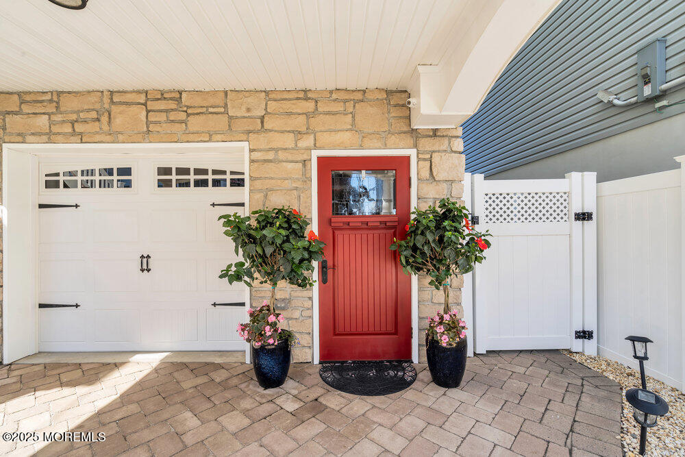 14 Seadrift Avenue
