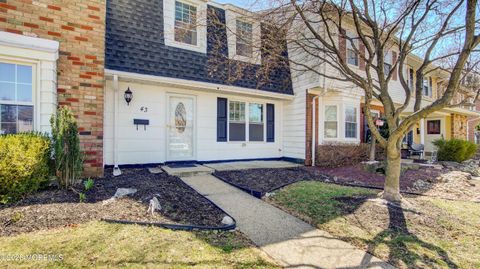 Condo For Sale - 43 Kingsley Way<br/> Freehold, NJ 07728