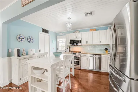 417 Park Avenue, Union Beach, NJ 07735 - MLS#: 22504870