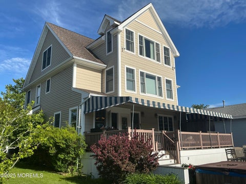 Homes For Sale - 100 Waldron Road<br/> Toms River, NJ 08753