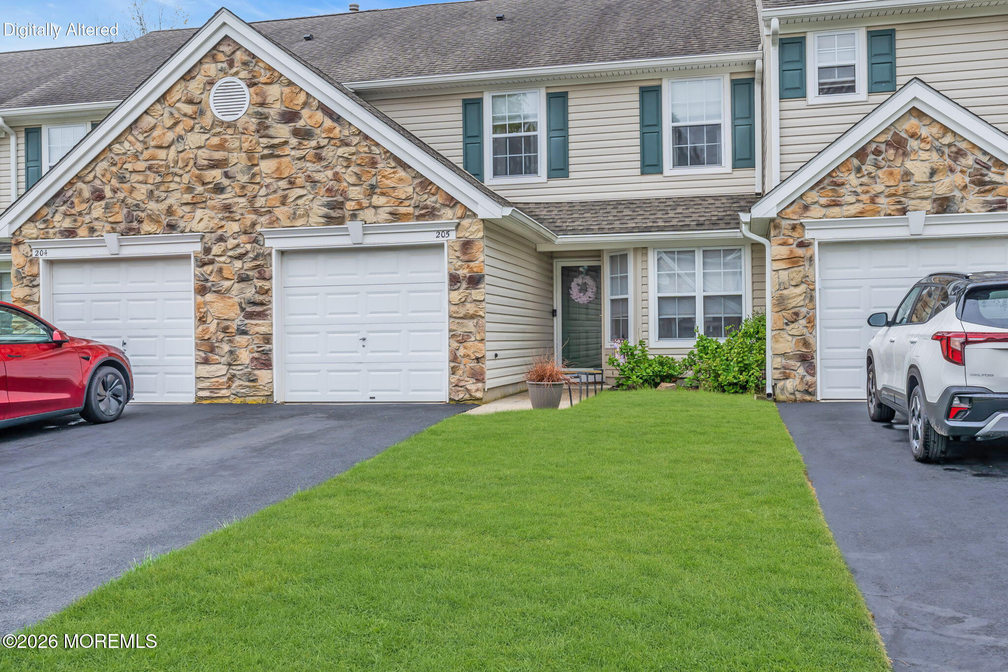 205 Iris Way