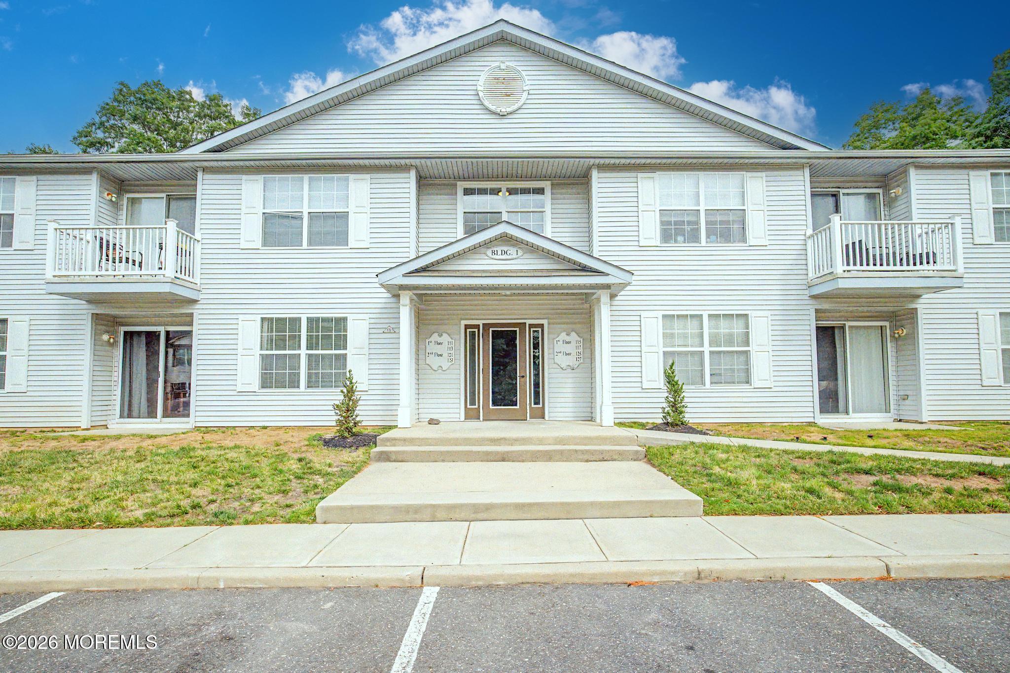 Photo 1 of 25 — 111 Pine Valley Court Unit 77, Little Egg Harbor, NJ 08087