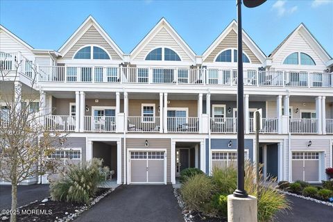 Photo of 10 Halfmoon Court #1103, Highlands, NJ 07732 (MLS # 22530107)