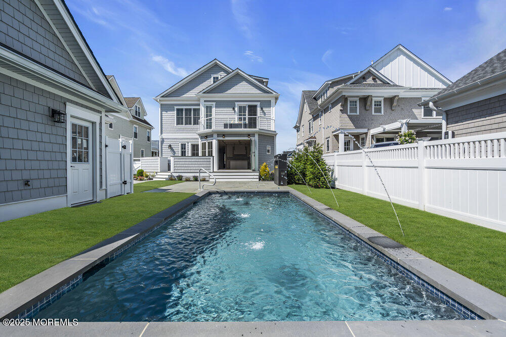 11 Union Avenue