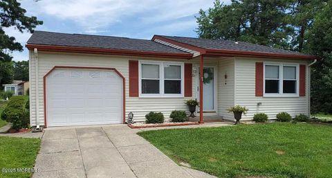 Photo of 22 Hummingbird Lane #73, Manchester, NJ 08759 (MLS # 22530932)