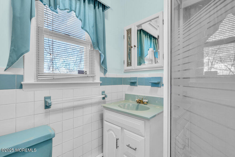 220 Edgemere Drive, Toms River, New Jersey image 34