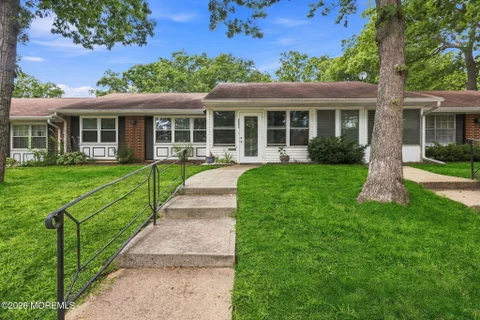 MLS: 22625421