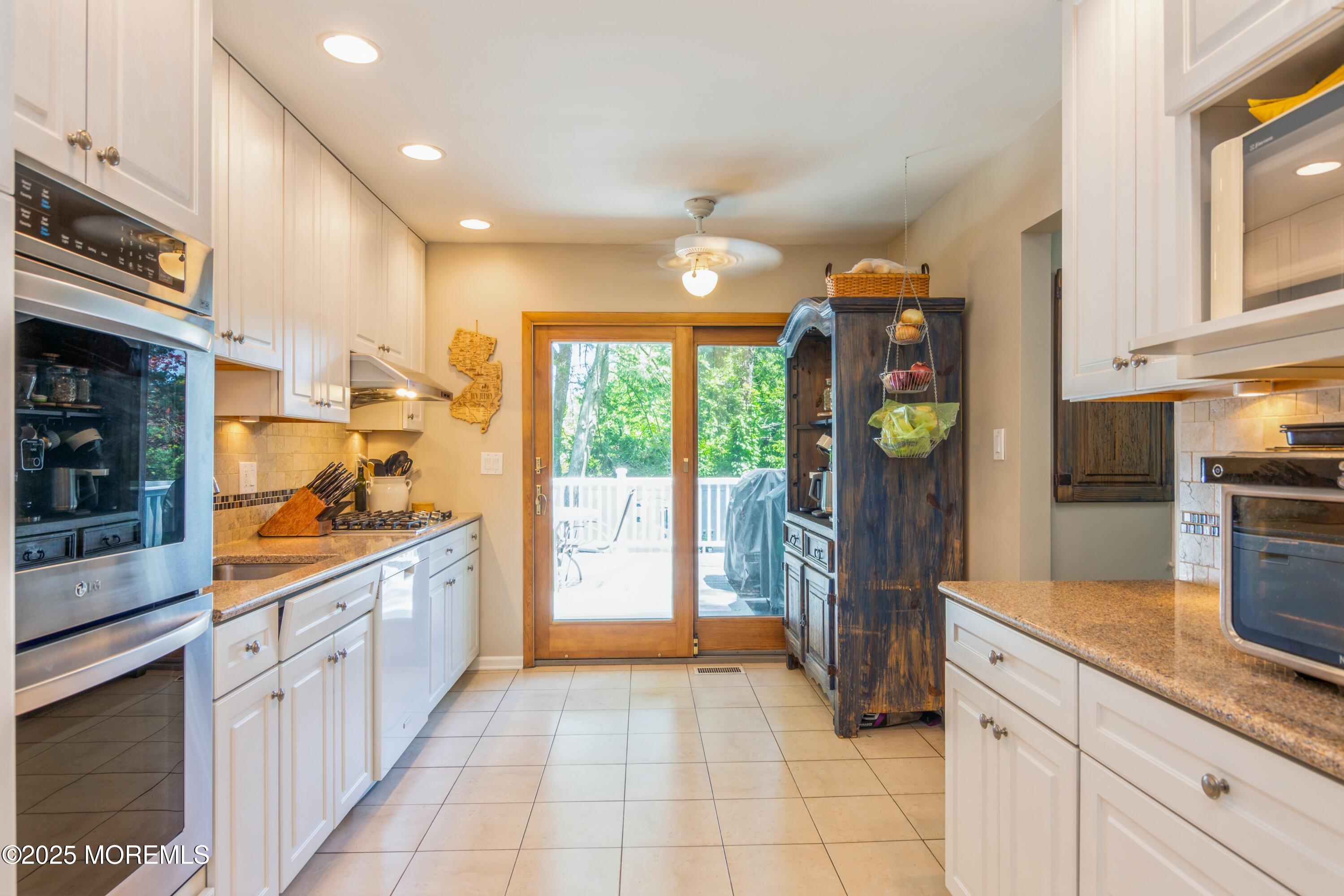 4 Wedgewood Court, East Brunswick, New Jersey image 3