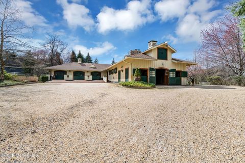 Homes For Sale - 2 Alyce Lane<br/> Rumson, NJ 07760