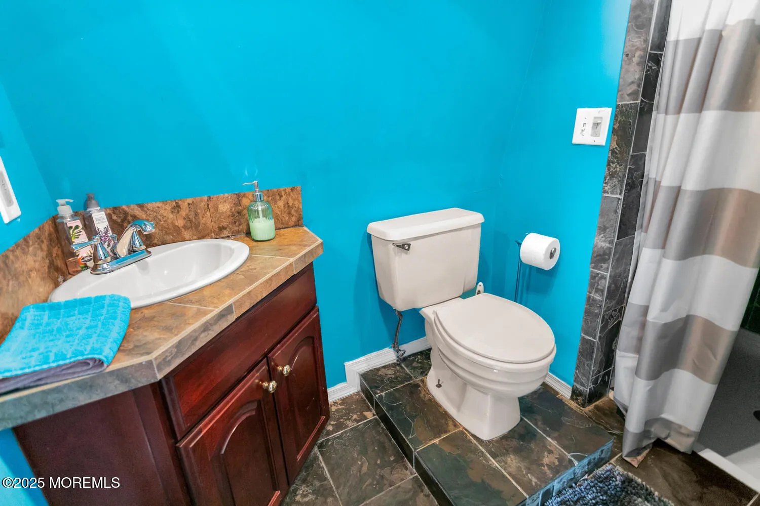 Red Bank, New Jersey 07701, United States, 3 Bedrooms Bedrooms, ,3 BathroomsBathrooms,Residential,Active,4947