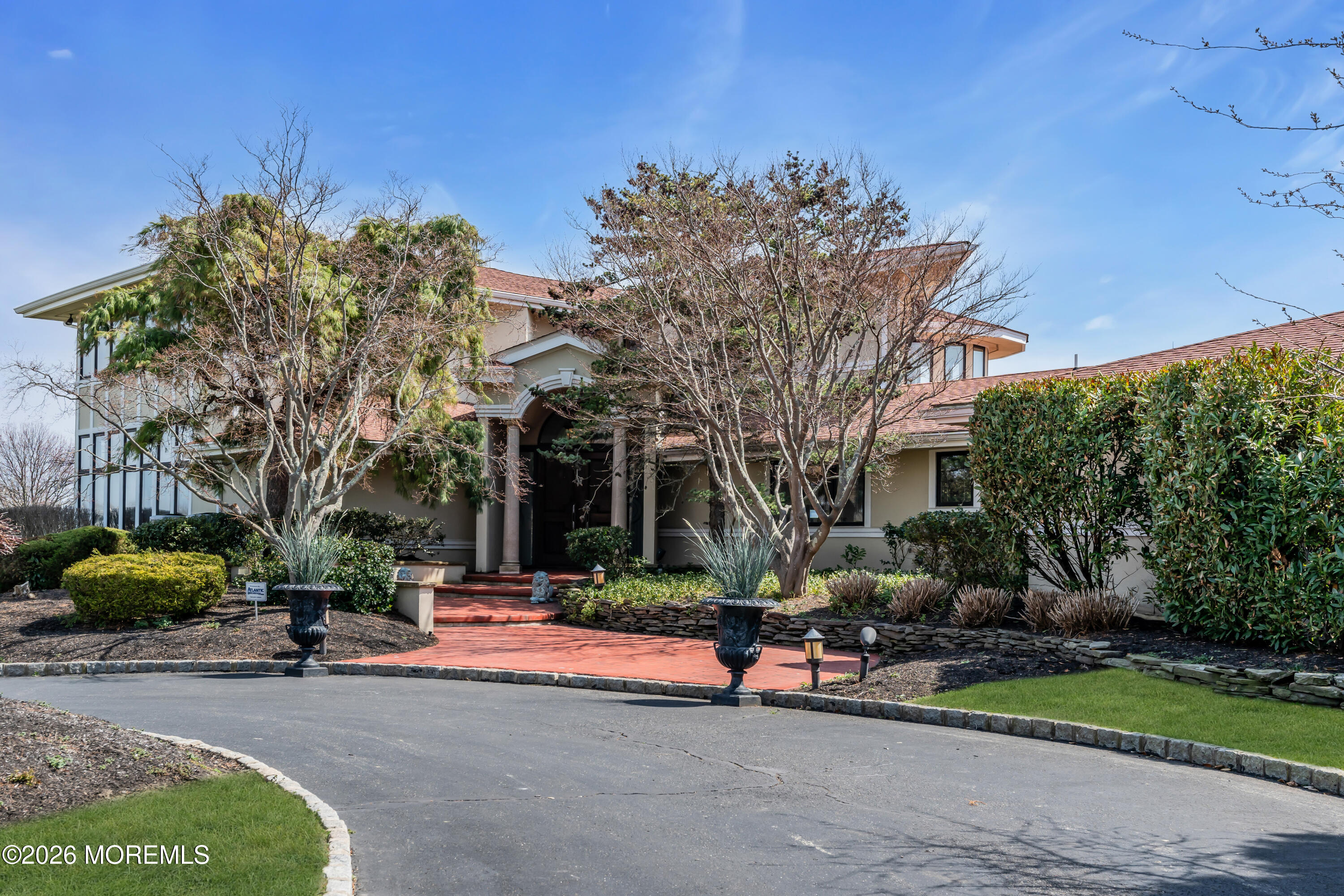 17 Oyster Bay Drive