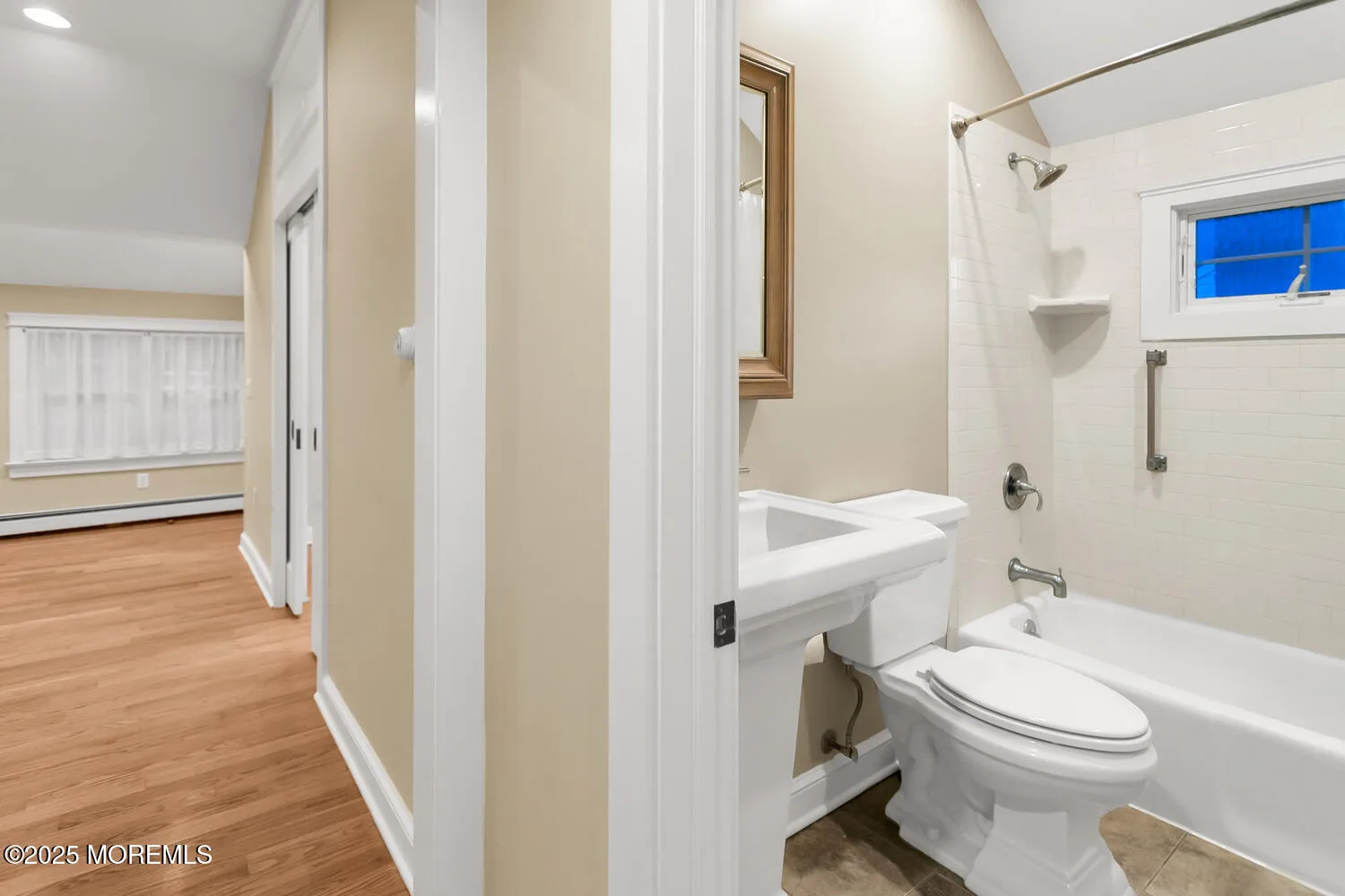 Fair Haven, New Jersey 07704, United States, 2 Bedrooms Bedrooms, ,1 BathroomBathrooms,Residential,Pending,87332