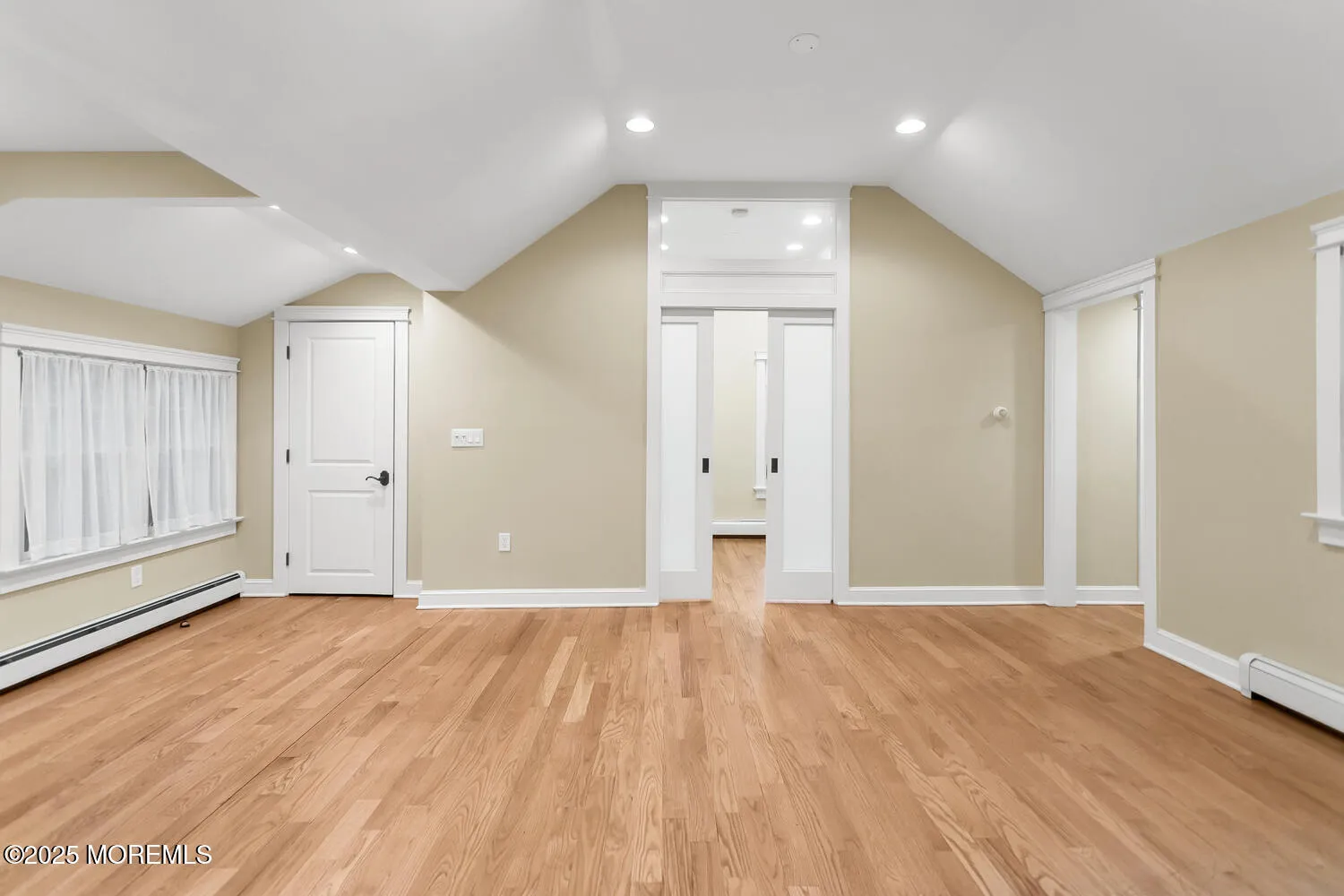 Fair Haven, New Jersey 07704, United States, 2 Bedrooms Bedrooms, ,1 BathroomBathrooms,Residential,Pending,87332