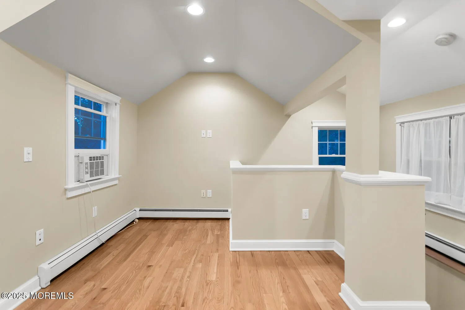 Fair Haven, New Jersey 07704, United States, 2 Bedrooms Bedrooms, ,1 BathroomBathrooms,Residential,Pending,87332