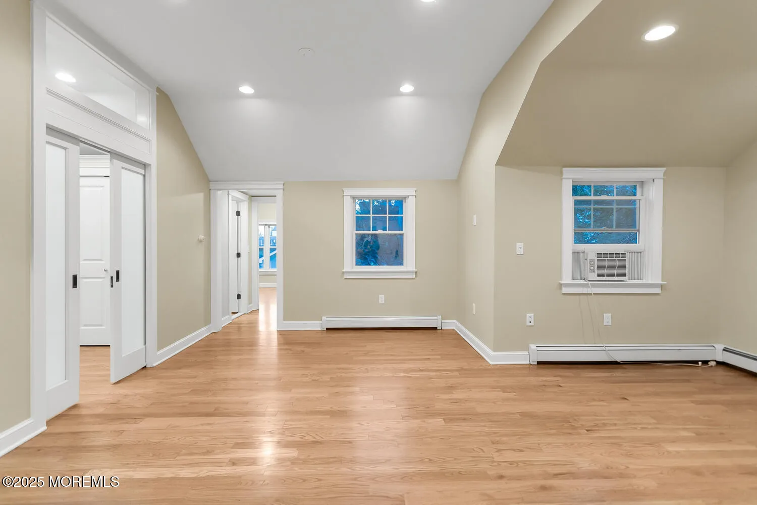 Fair Haven, New Jersey 07704, United States, 2 Bedrooms Bedrooms, ,1 BathroomBathrooms,Residential,Pending,87332