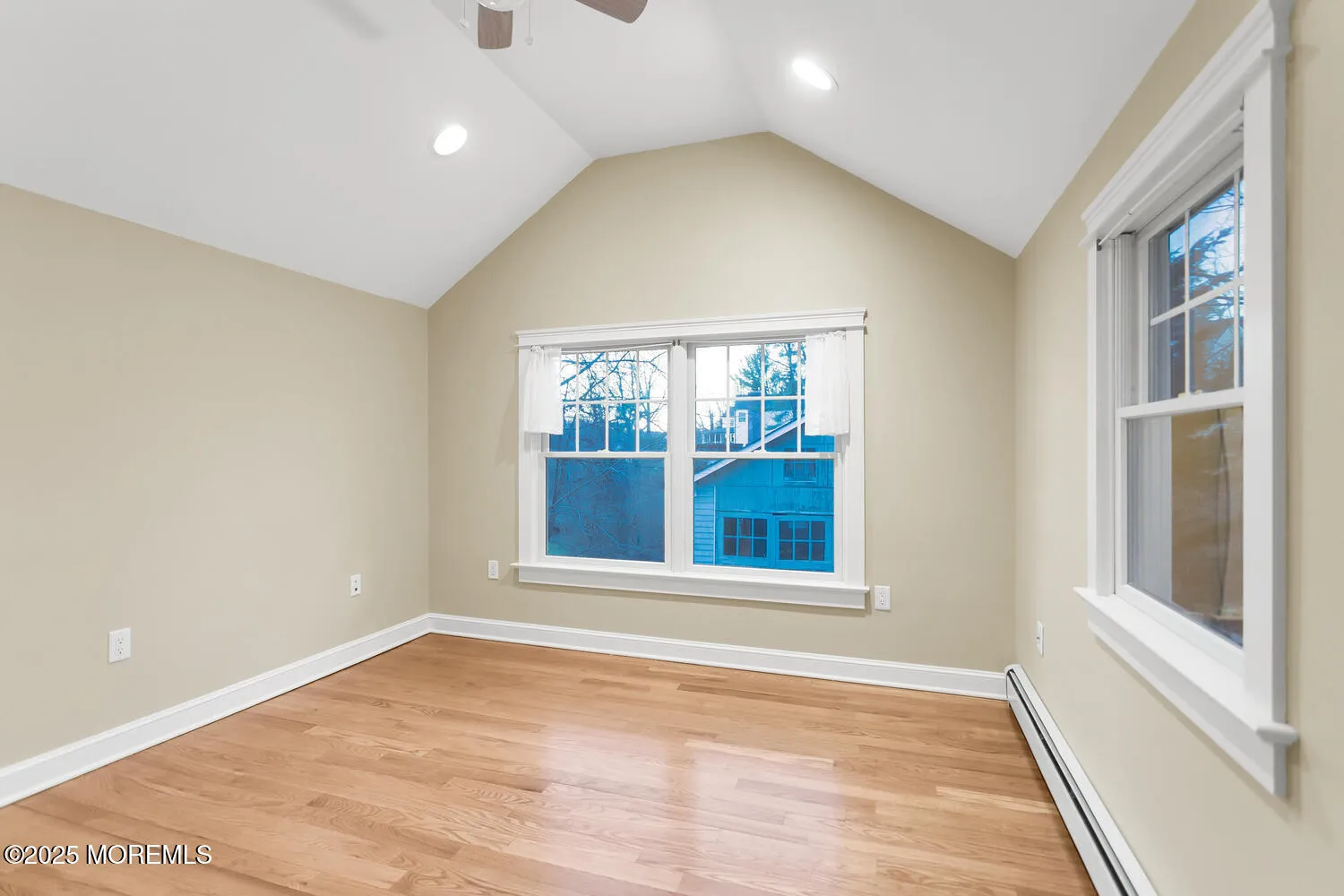 Fair Haven, New Jersey 07704, United States, 2 Bedrooms Bedrooms, ,1 BathroomBathrooms,Residential,Pending,87332