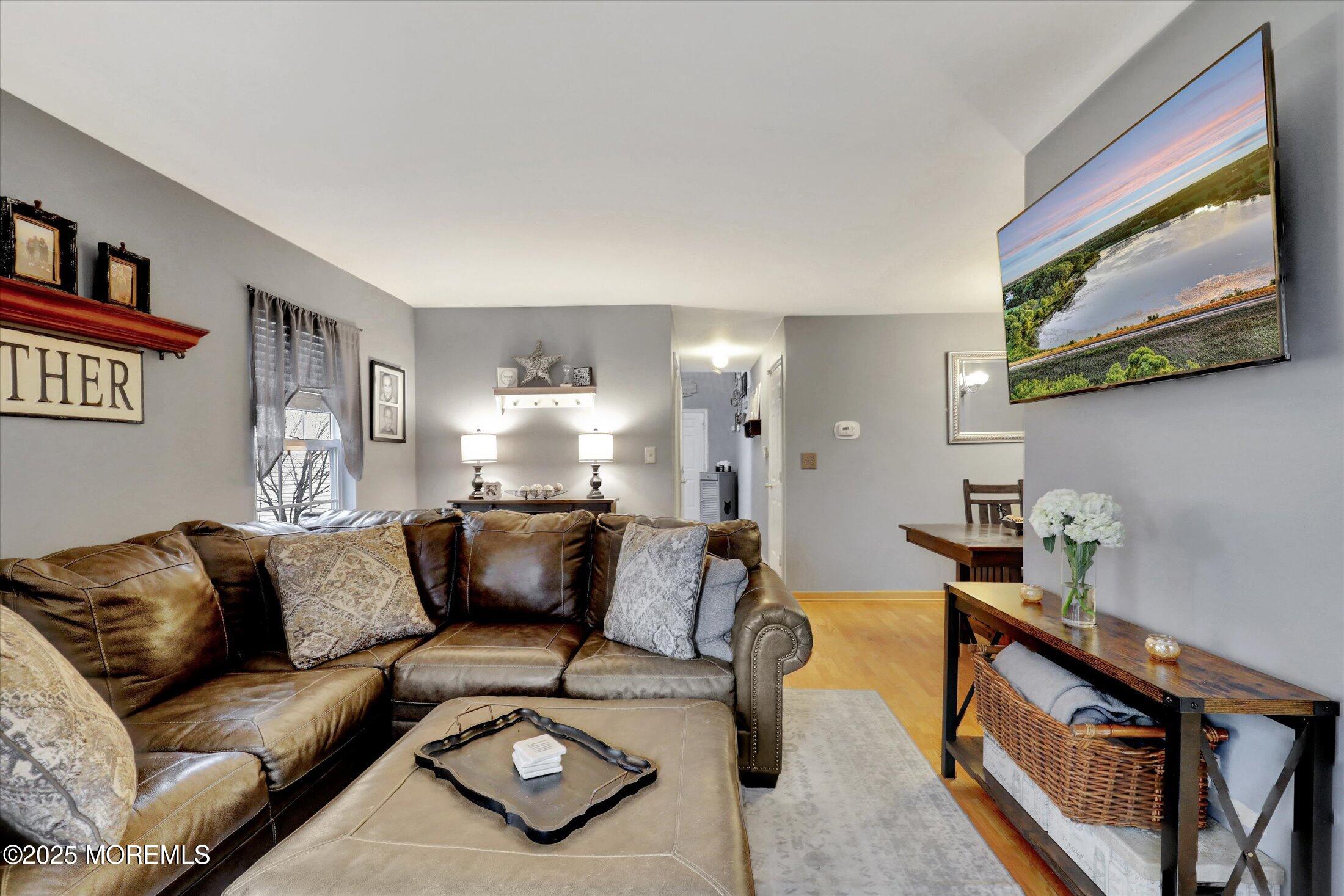 102 Heron Court, Manalapan, New Jersey image 7