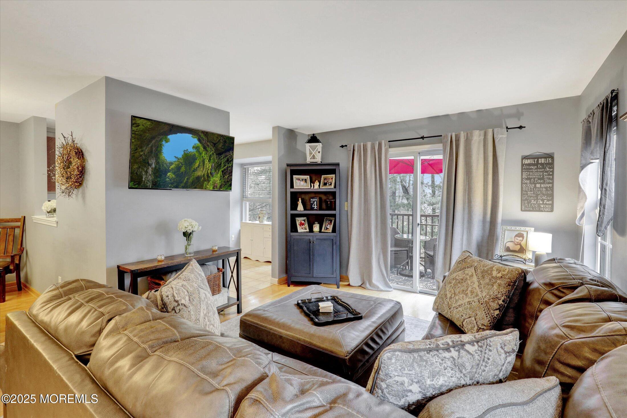 102 Heron Court, Manalapan, New Jersey image 8