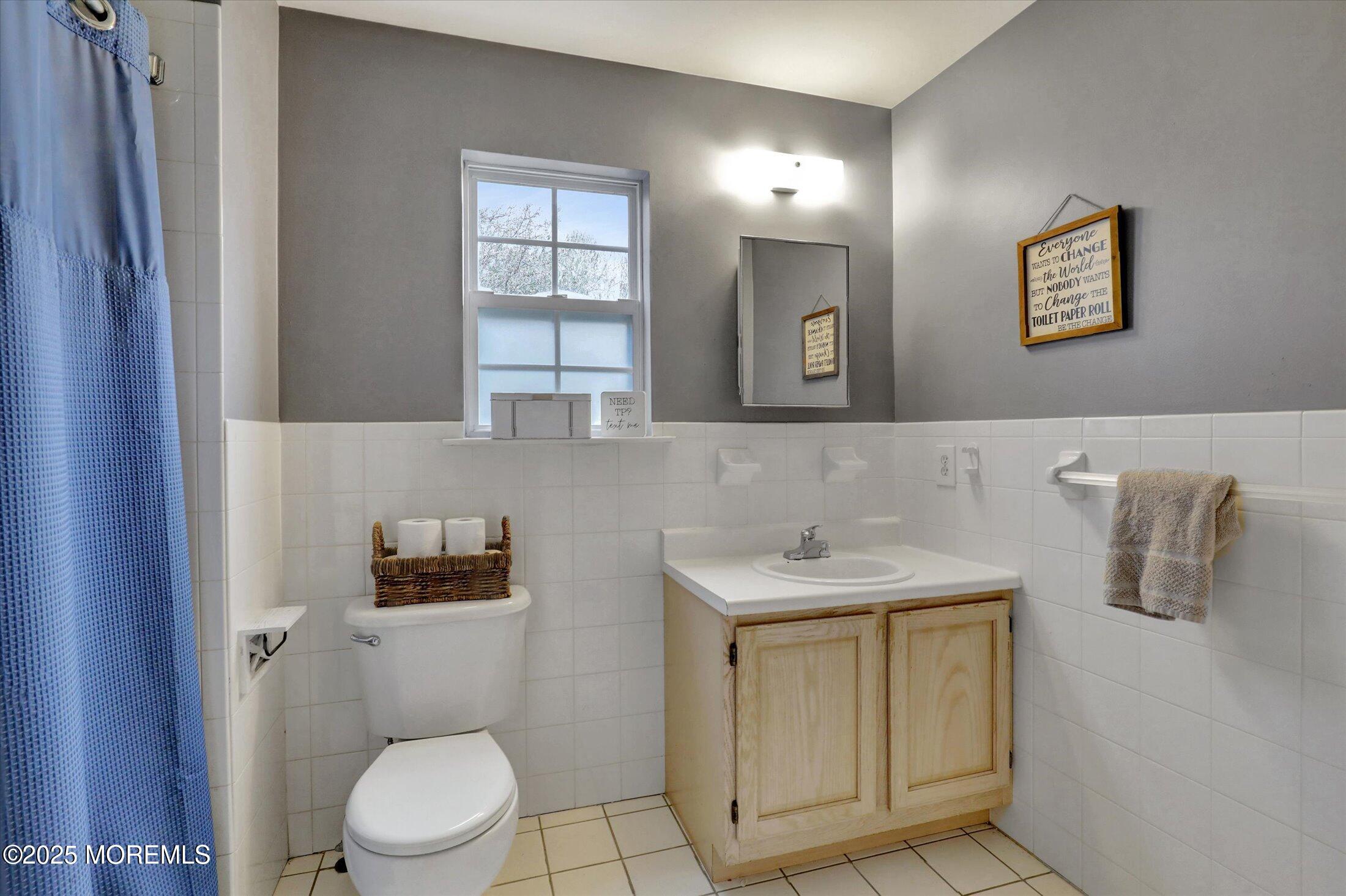 102 Heron Court, Manalapan, New Jersey image 29
