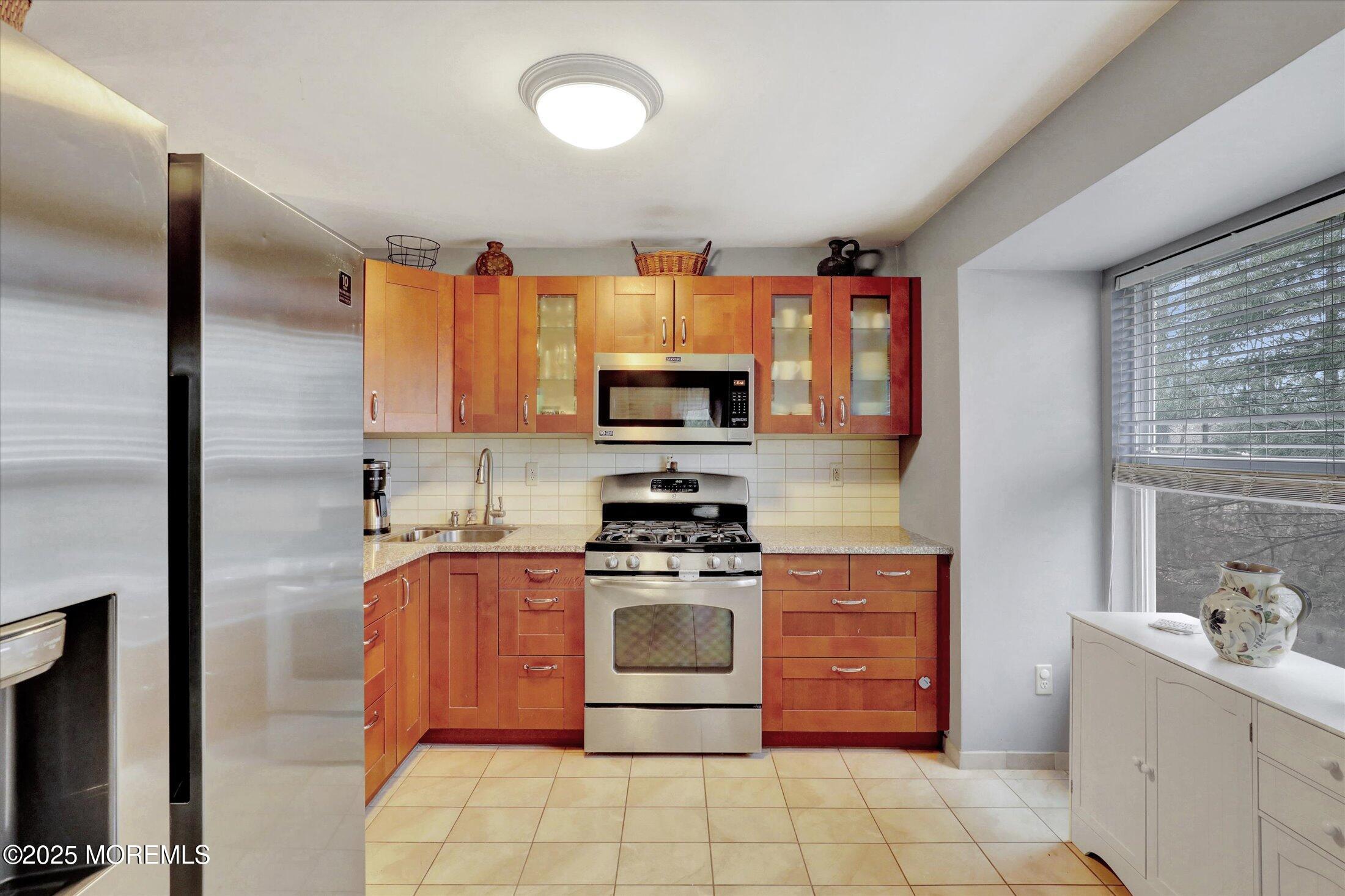 102 Heron Court, Manalapan, New Jersey image 11